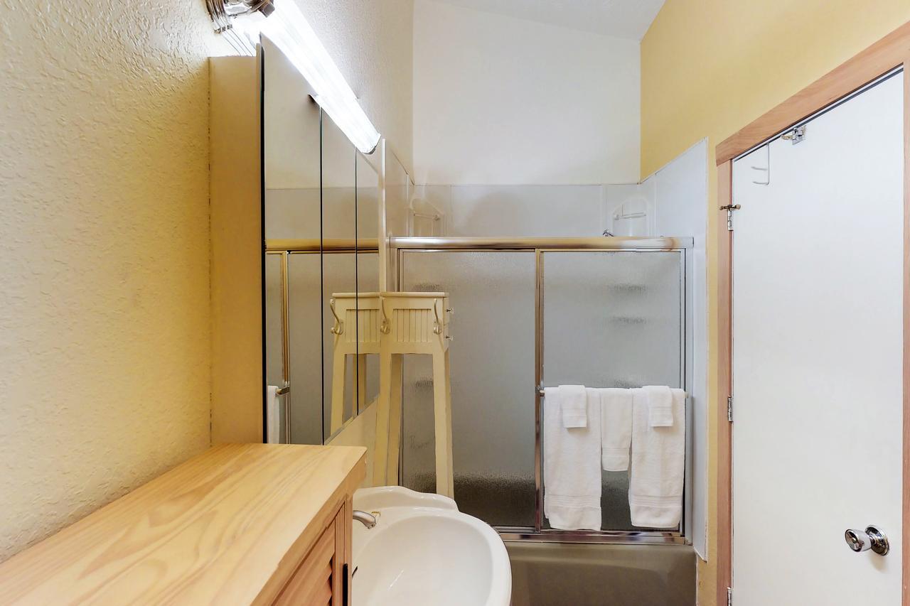 Brighton Condo #208 길드우드 외부 사진