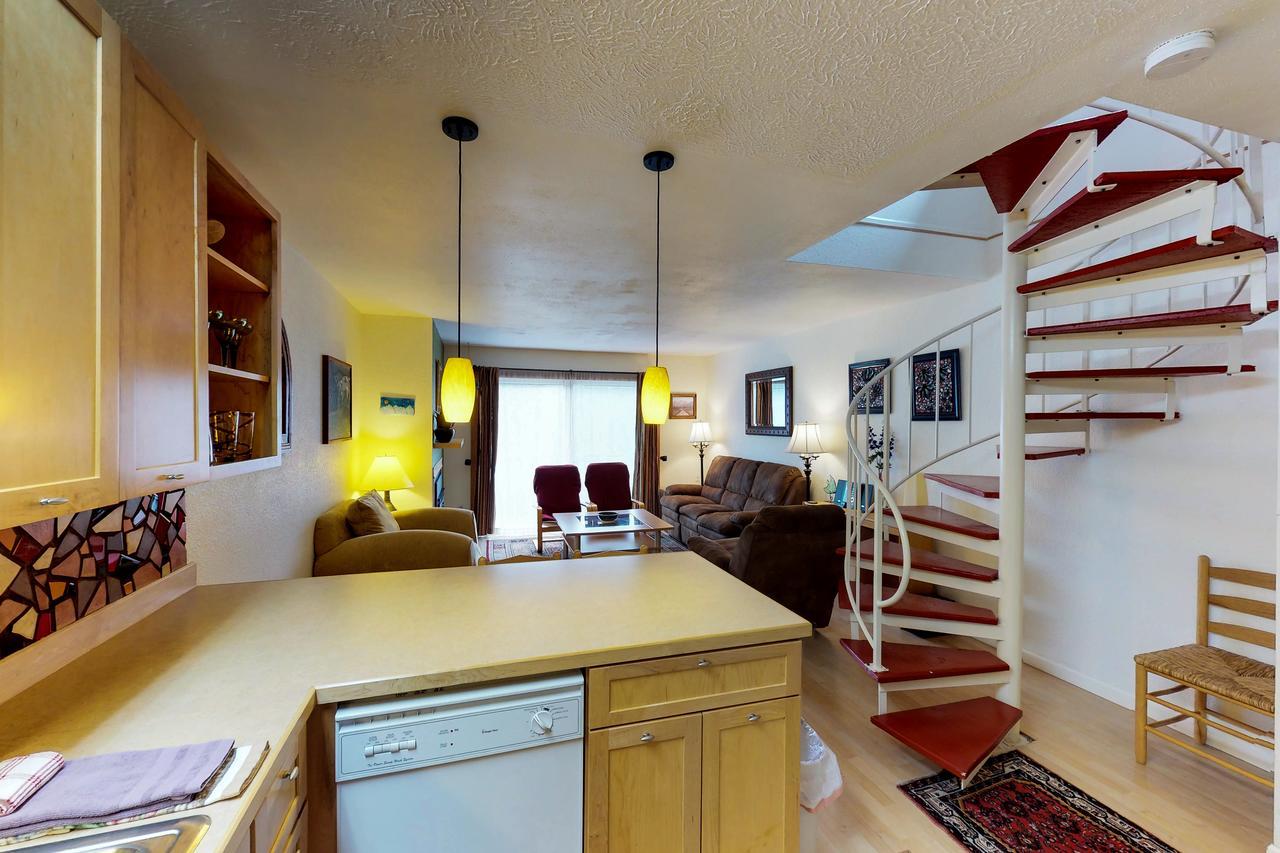 Brighton Condo #208 길드우드 외부 사진